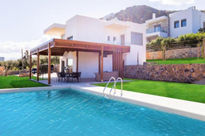 Luxury Villa U